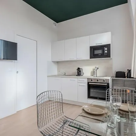 équipé Avec Parking Gratuit